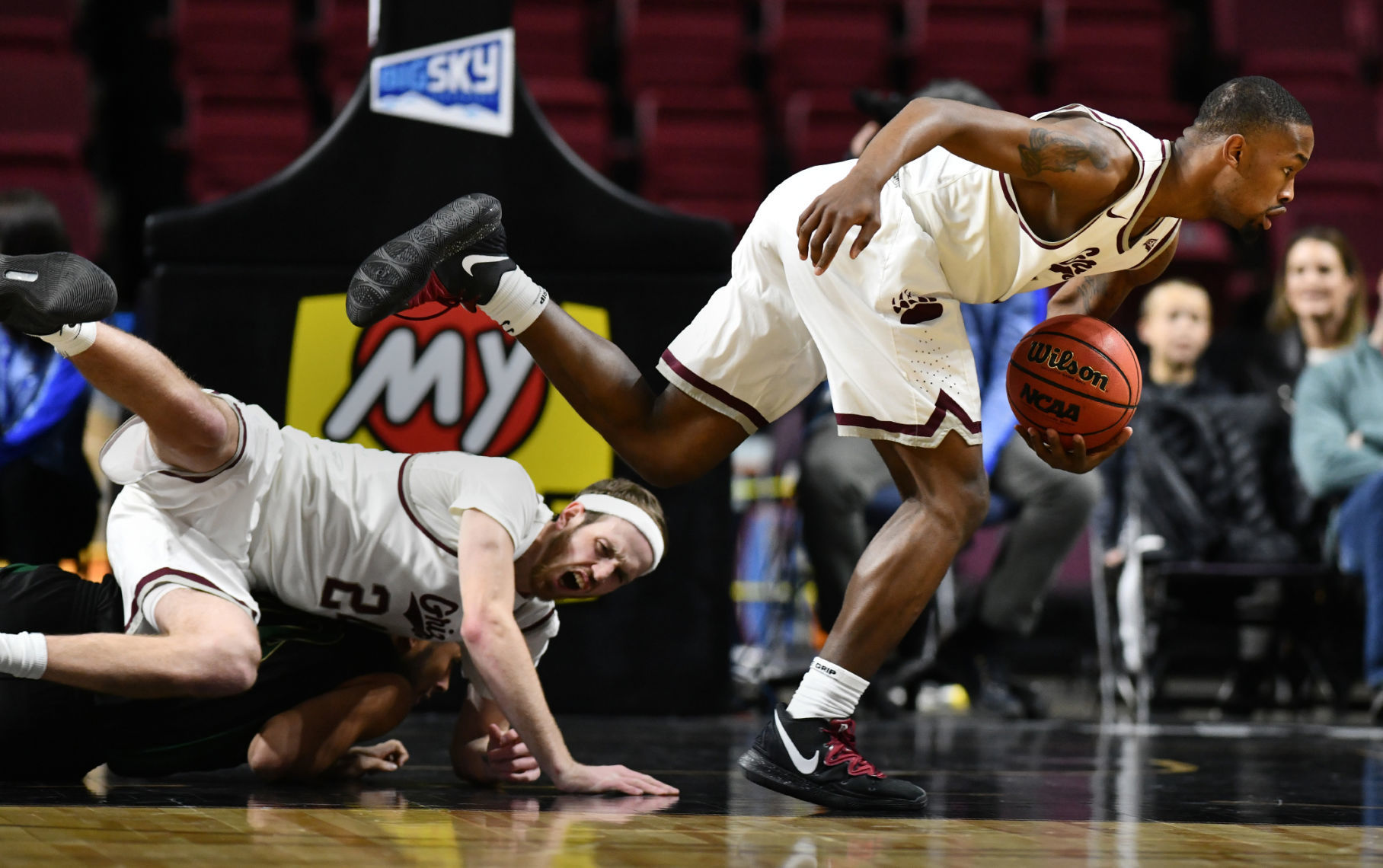 031519 montana v sac state2 kw.jpg